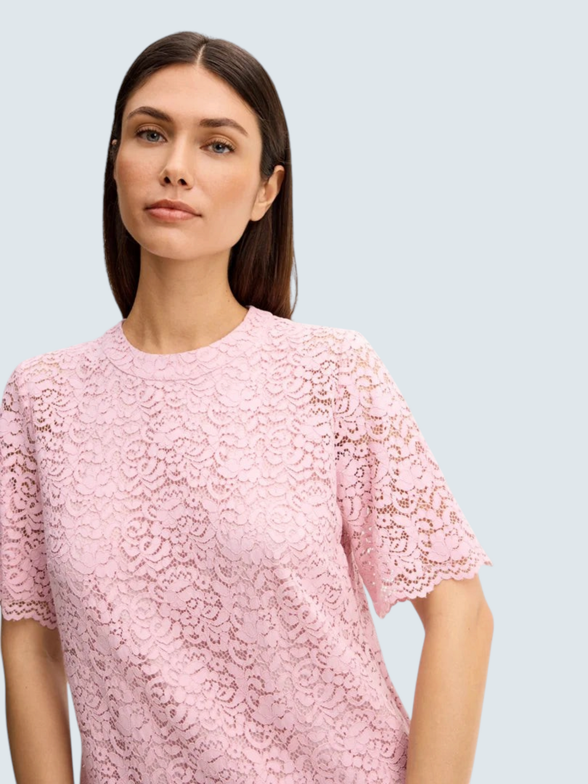 Жіночна рожева мереживна сукня oui-ua.store з круглим вирізом та короткими рукавами з фігурним краєм