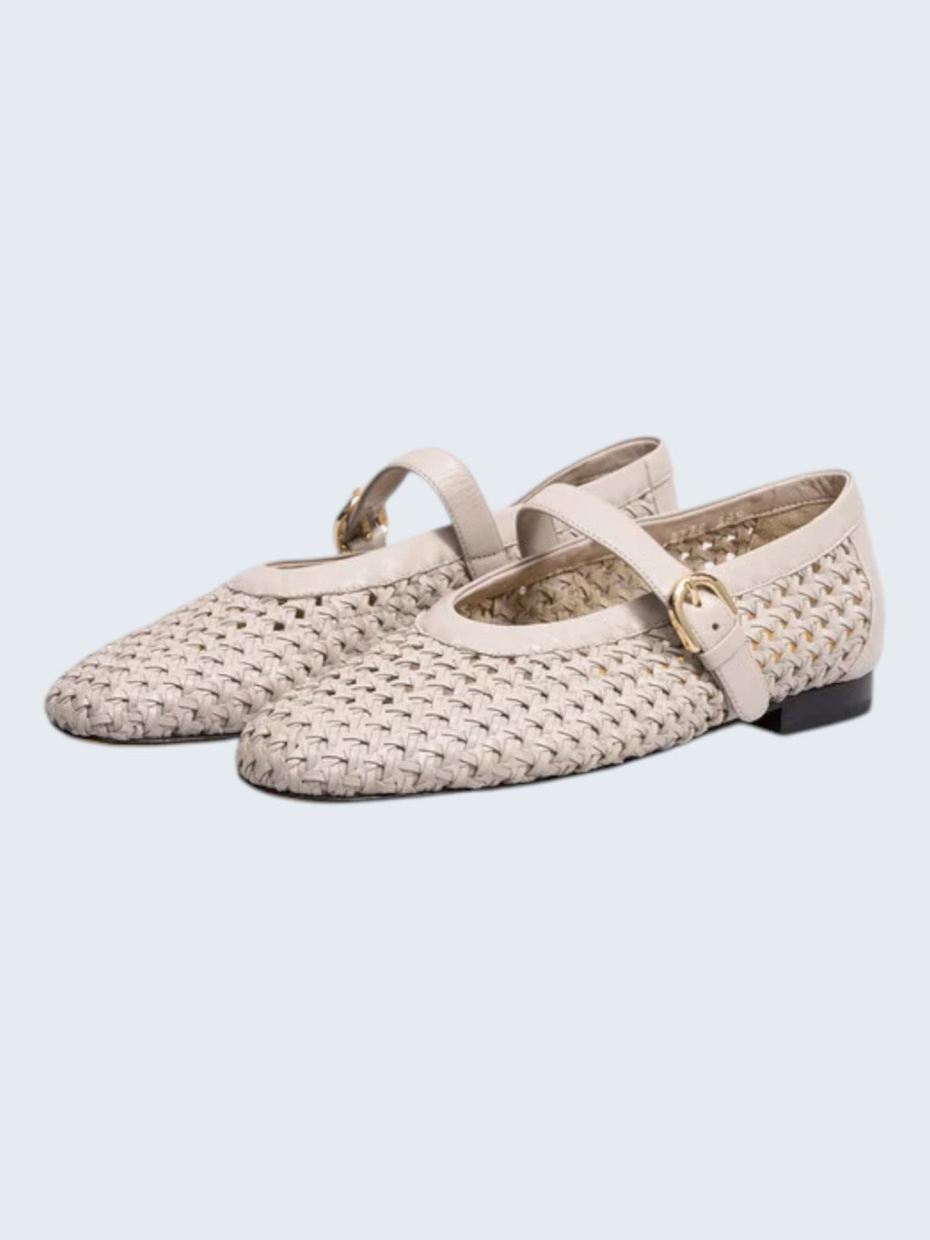 oui-ua.store beige woven leather ballet flats with adjustable strap and buckle, 1.5cm heel.