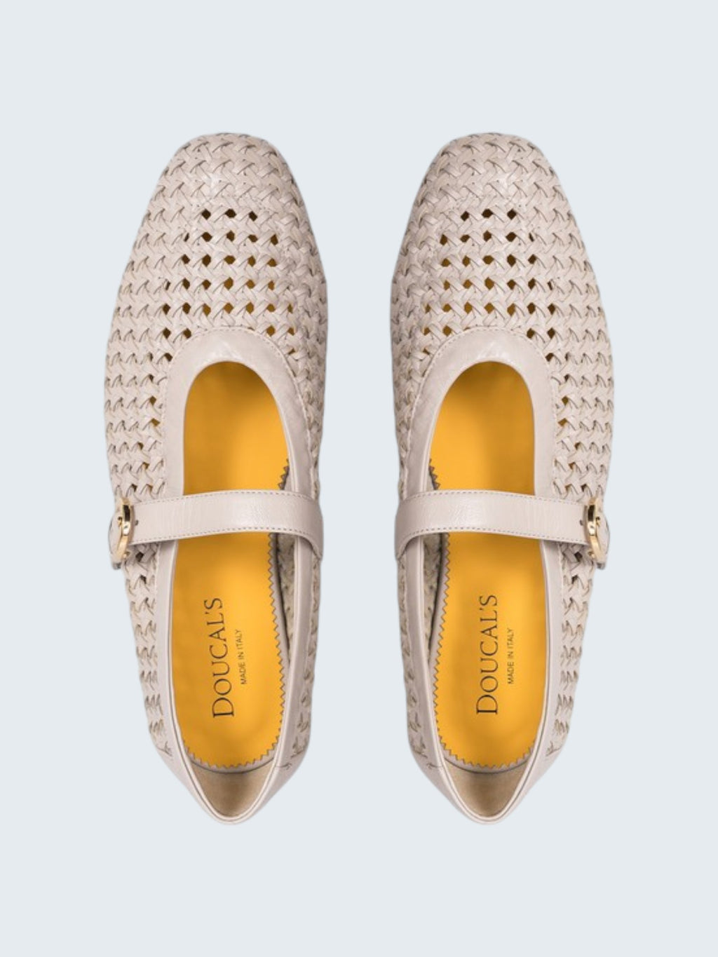 oui-ua.store beige woven leather ballet flats with adjustable strap and 1.5cm heel.