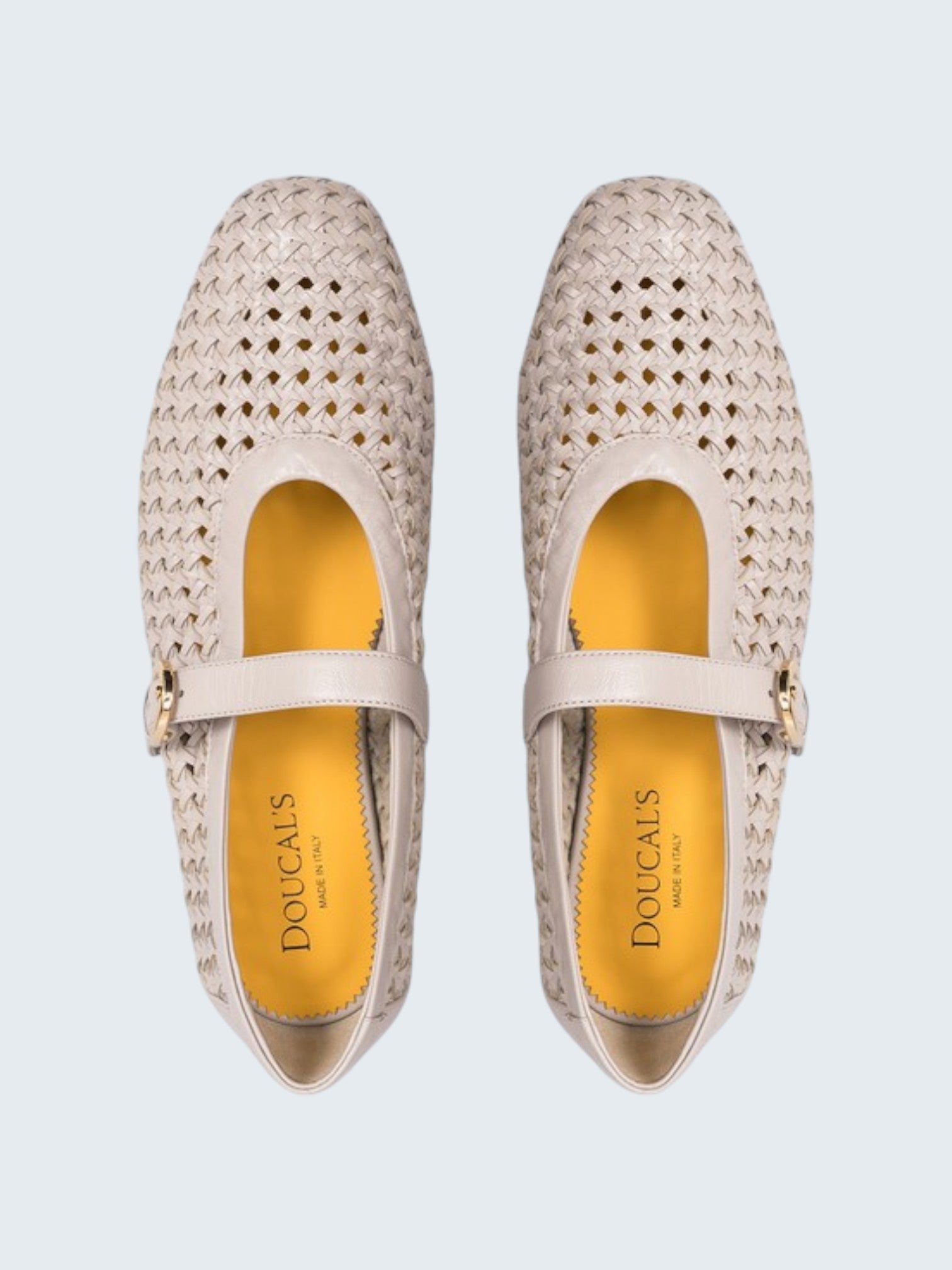 oui-ua.store beige woven leather ballet flats with adjustable strap and 1.5cm heel.