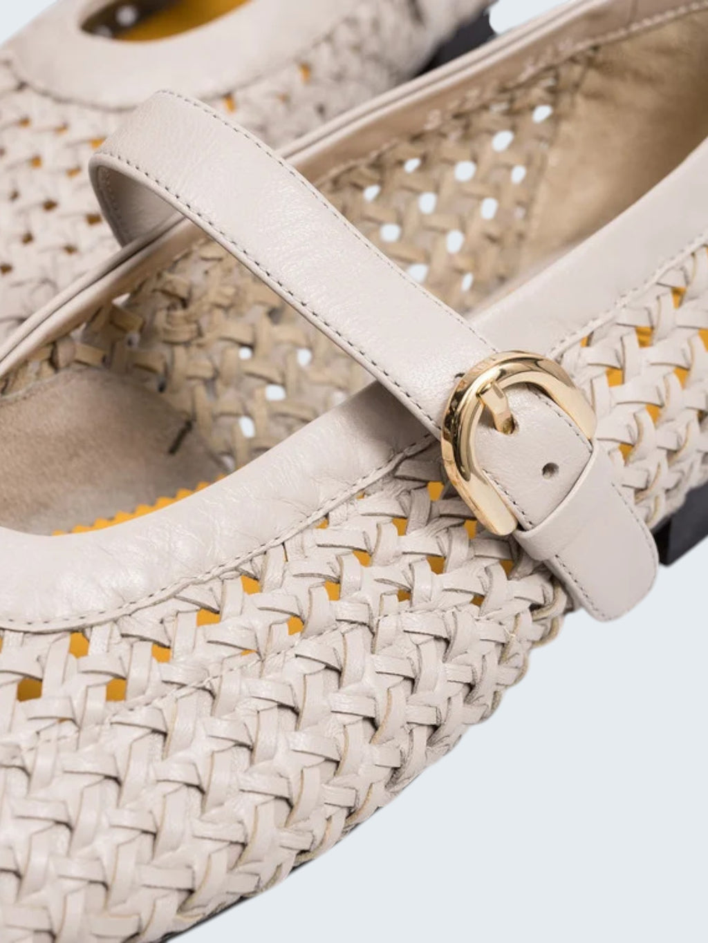 oui-ua.store cream leather woven ballet flats with adjustable strap and gold buckle. Made in Italy.